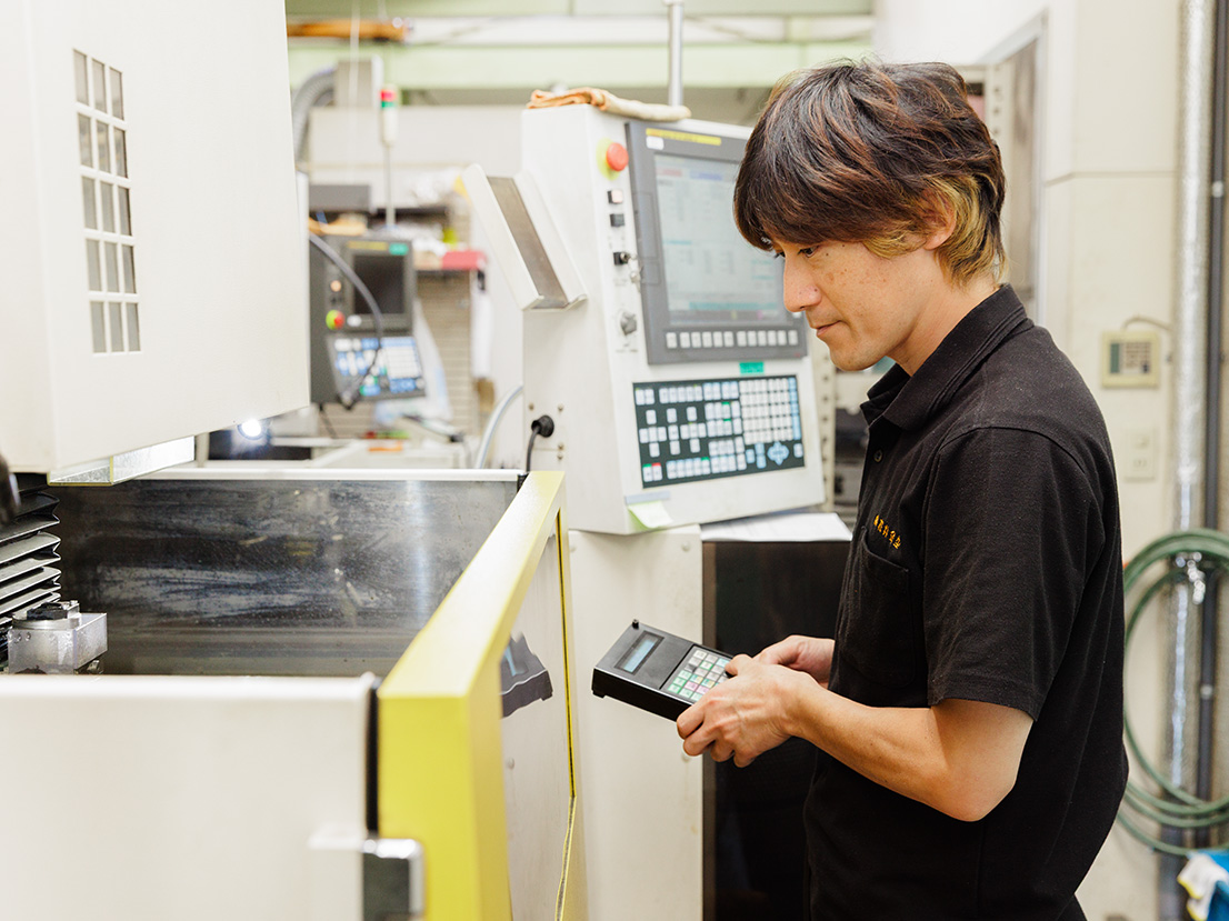 品質第一の微細加工製造現場